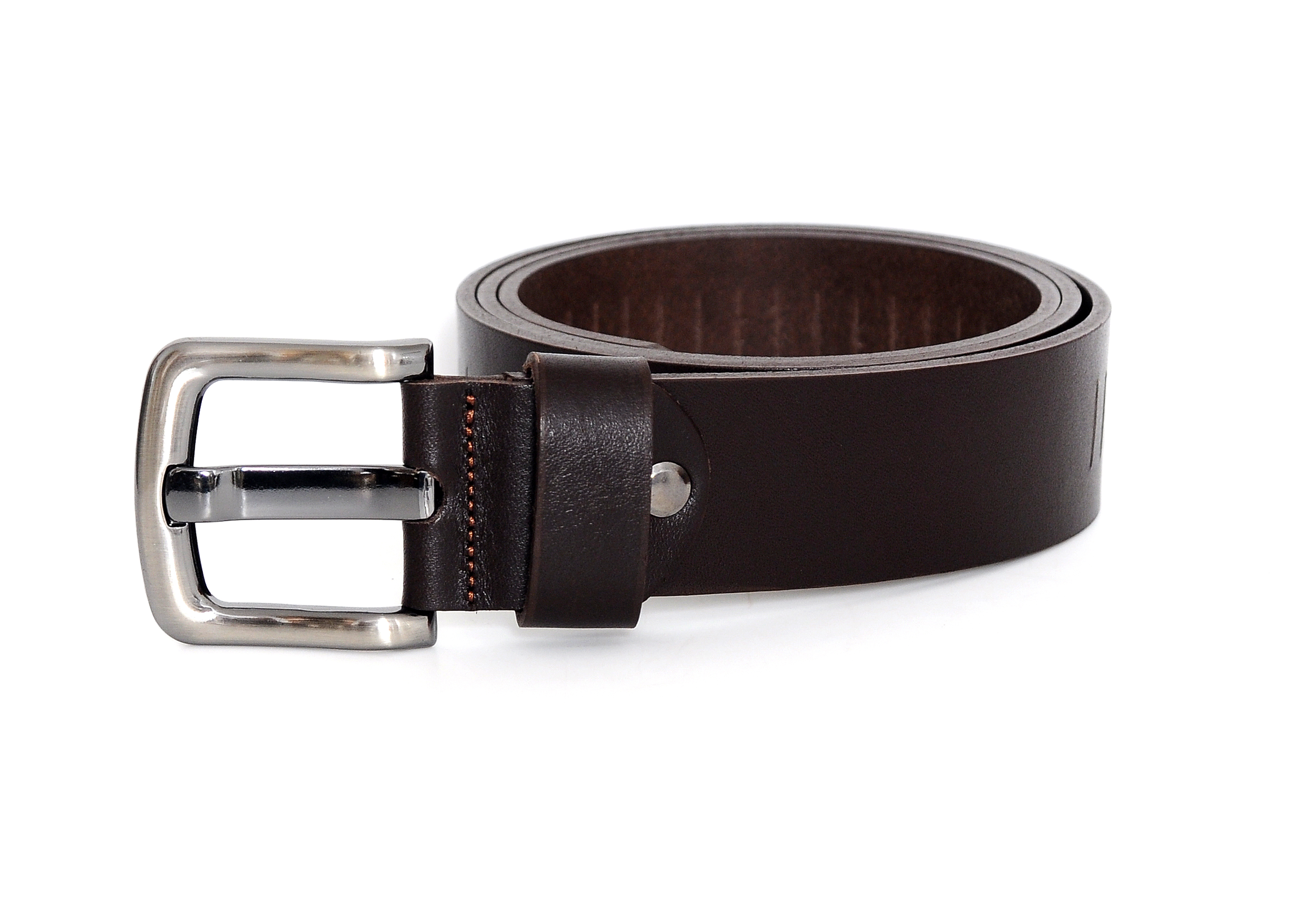 Efes Brown Veg Tanned Leather Men Belt showcasing its rich brown color and nickel-free buckle, elegantly displayed in a gift box.