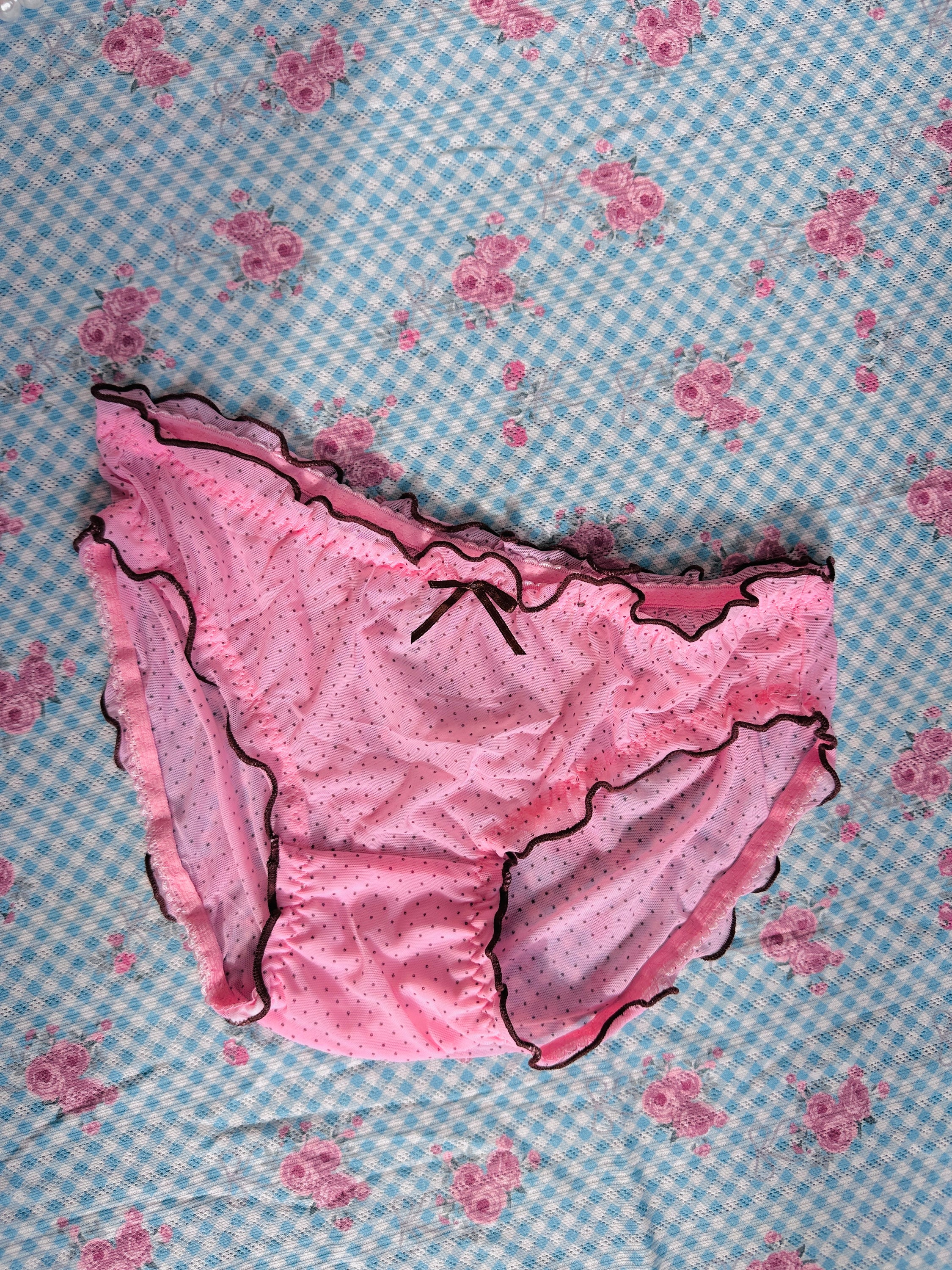 10/26 S Size coquette ruffle lace panties featuring soft mesh and cotton lining with elegant ruffle lace detailing.