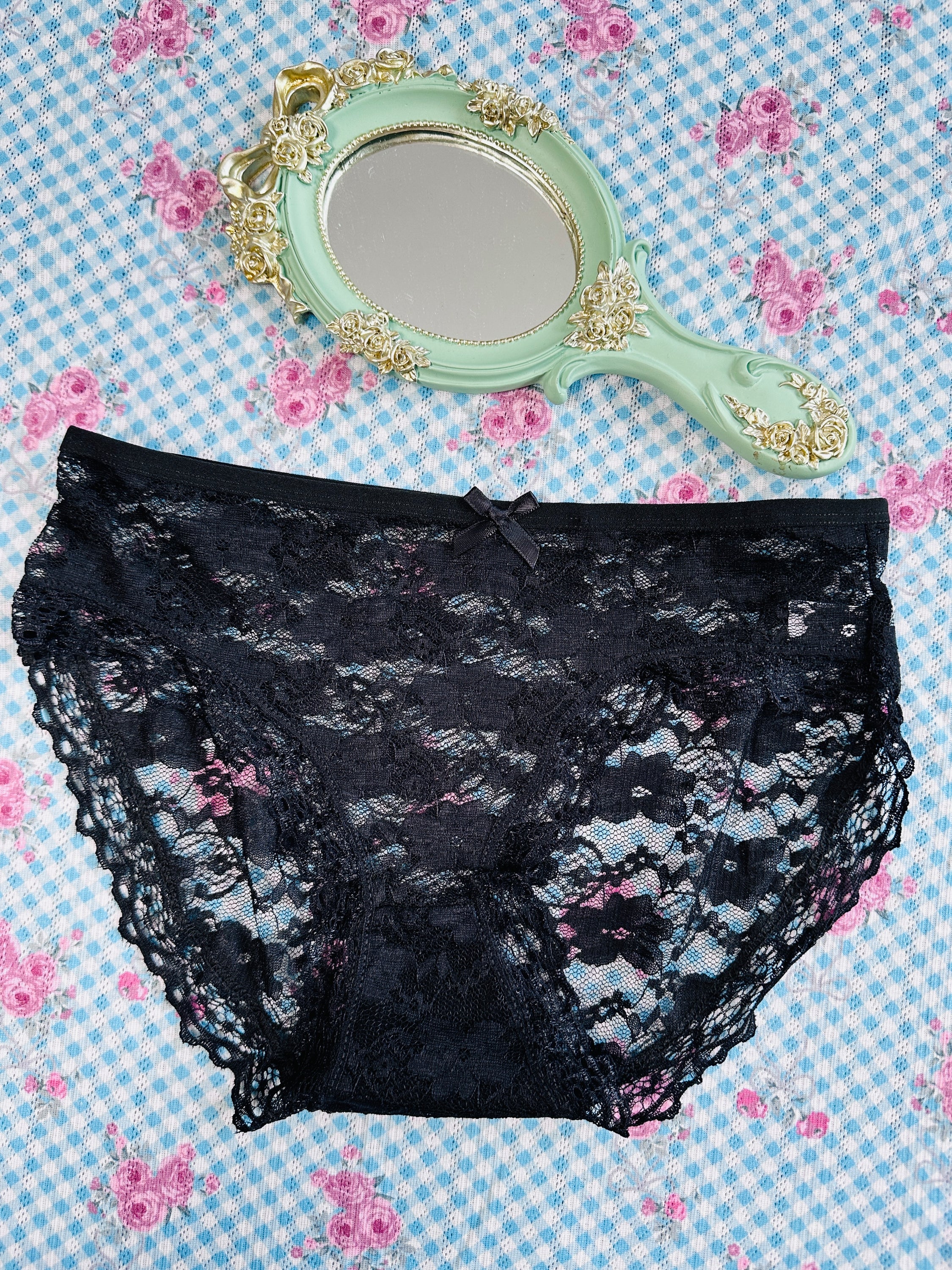 10/26 S Size coquette ruffle lace panties featuring soft mesh and cotton lining with elegant ruffle lace detailing.