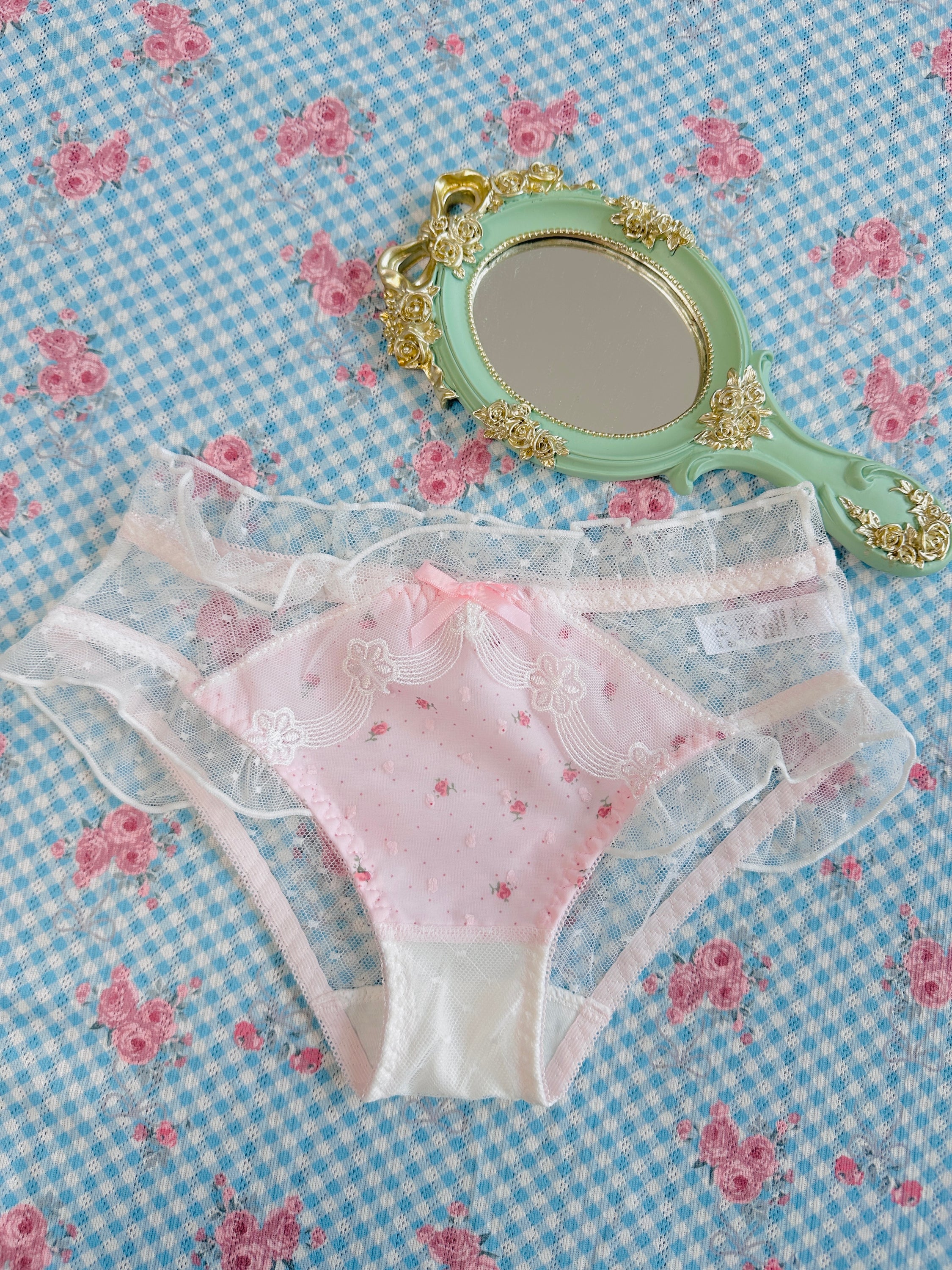 10/26 S Size coquette ruffle lace panties featuring soft mesh and cotton lining with elegant ruffle lace detailing.