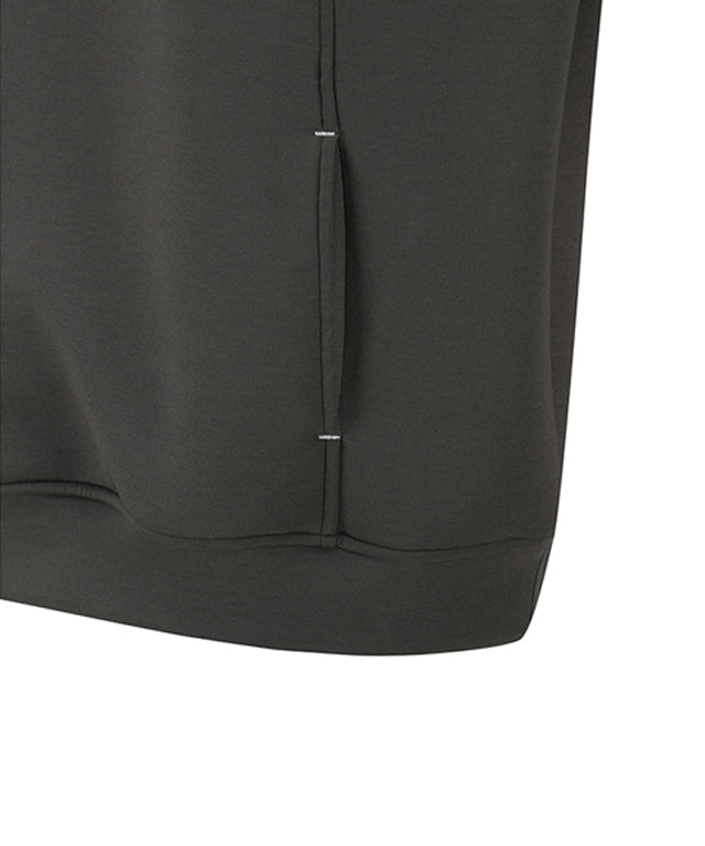 ANEW Golf Uni Incision Point MTM sweatshirt featuring logo embroidery and hidden kangaroo pocket, designed for comfort and style.