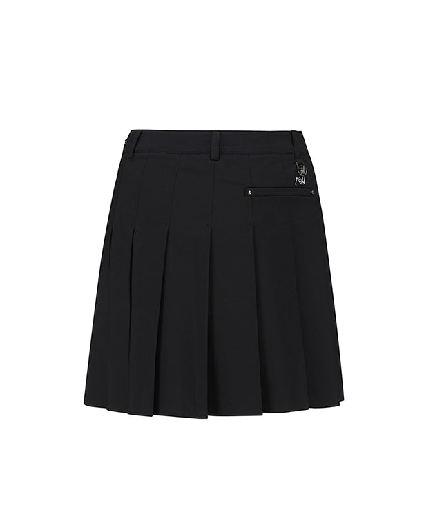 ANEW Golf Women's Buckle Decoration Pleats Skirt in Black, featuring pleats and buckle details for a stylish look.