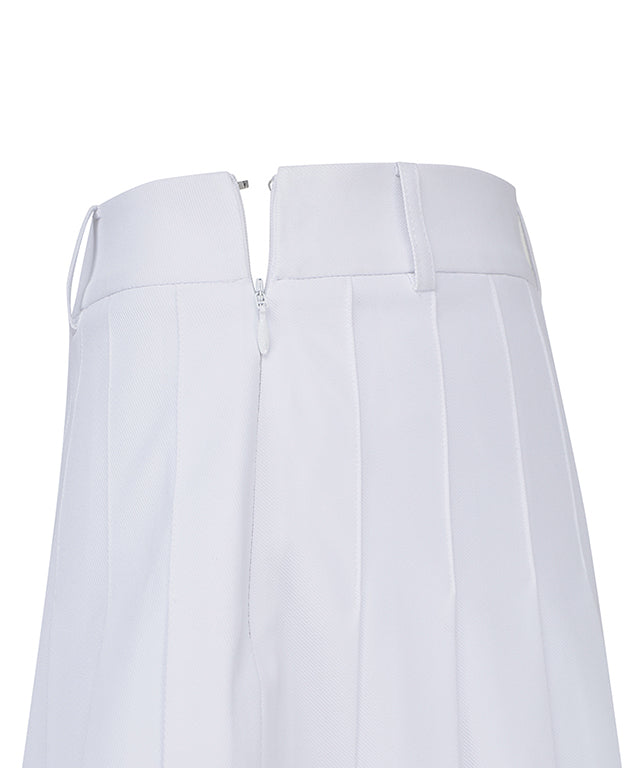 ANEW Women's Mini Pocket Point Pleated Skirt in White, featuring pleats and an outer pocket for convenience.