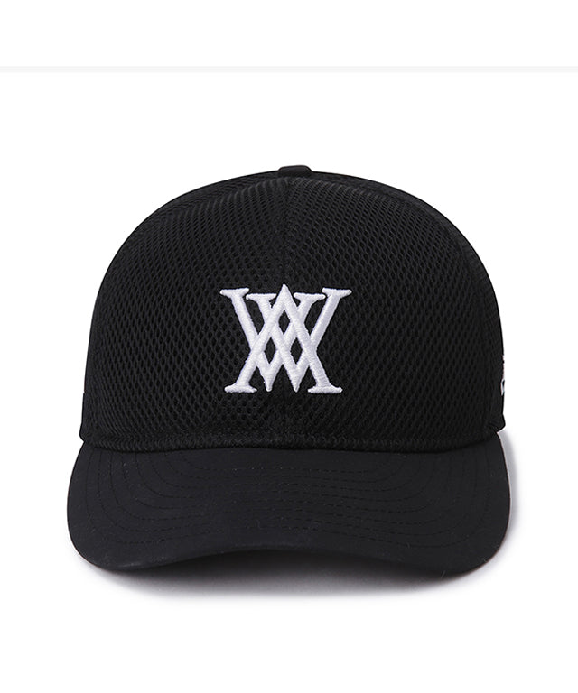 ANEW x NEWERA RC950 Mash Snapback Unst in black with a matte logo and ventilation holes at the back.