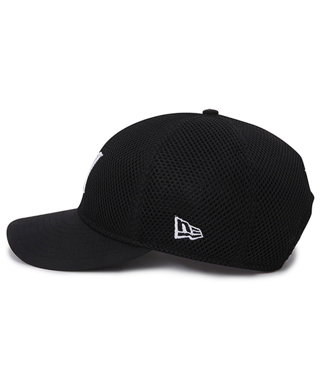 ANEW x NEWERA RC950 Mash Snapback Unst in black with a matte logo and ventilation holes at the back.