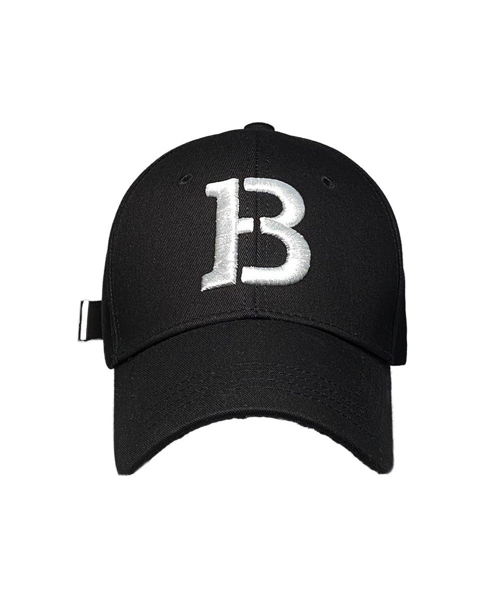 B3 Banding Buckle Ballcap featuring a signature logo, rubber band, and 25mm cobra buckle, perfect for stylish outdoor wear.