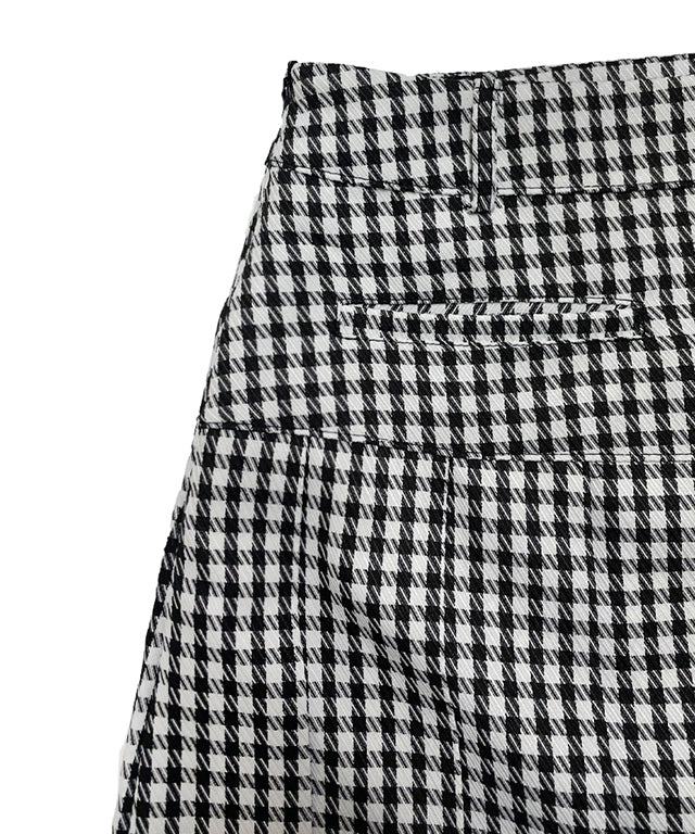 BENECIA 12 Avenue Check Culottes in Black, featuring a stylish check pattern and comfortable fabric blend.