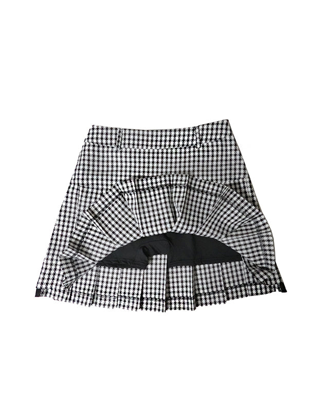 BENECIA 12 Avenue Check Culottes in Black, featuring a stylish check pattern and comfortable fabric blend.