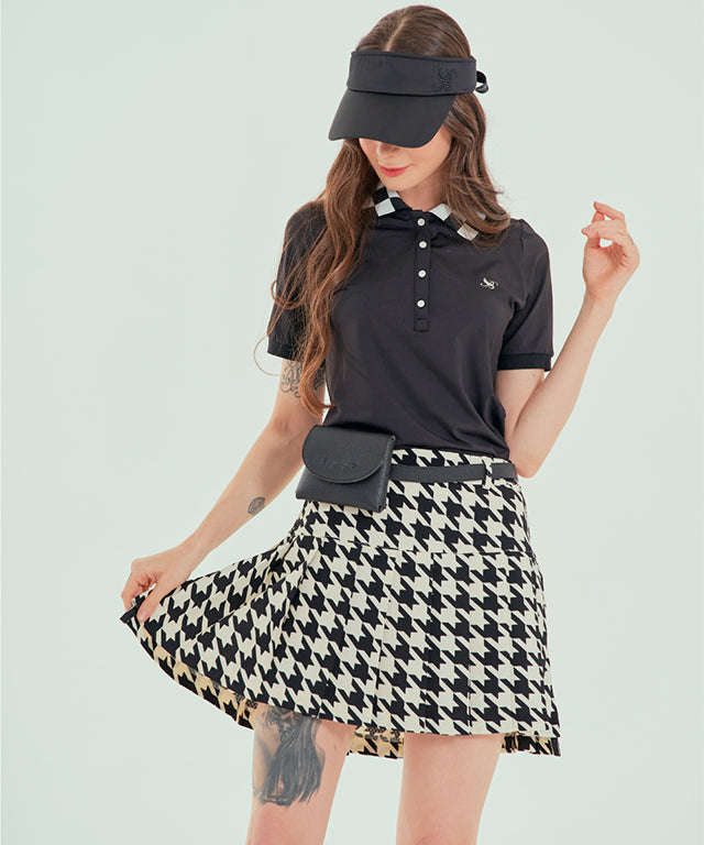 BENECIA 12 Big Hound Check Skirt featuring a pleated design and functional shorts, perfect for spring and fall.