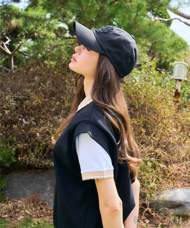 BENECIA 12 Birdie Ball Cap in Black, made from 100% polyester, featuring a sleek design suitable for outdoor activities.