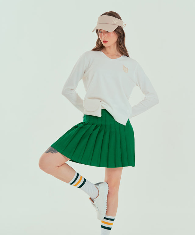 BENECIA 12 Cera Skirt in Green, showcasing its elegant design and fabric texture.