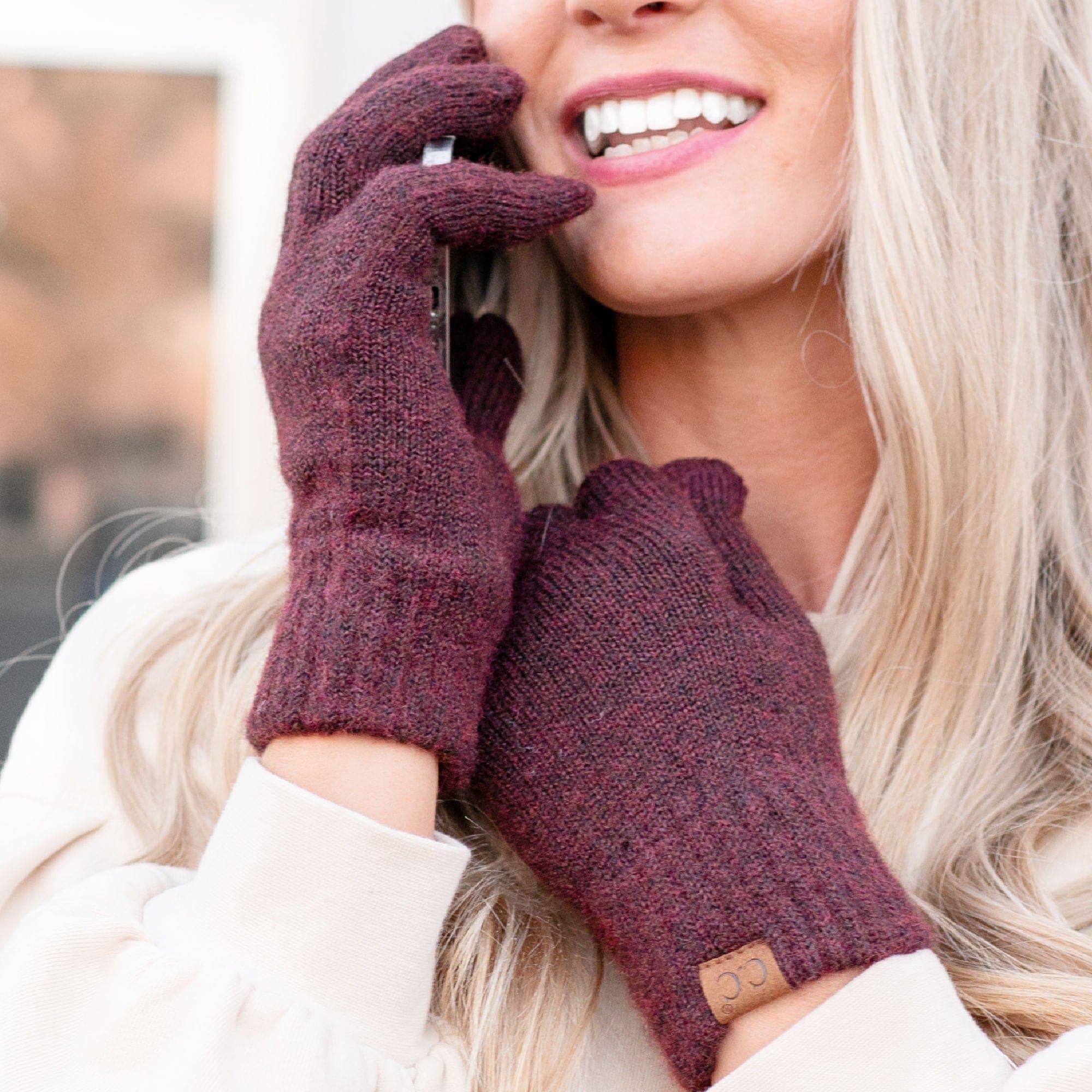 CC Gloves Heather Classic made from recycled yarn, featuring touchscreen compatible fingertips and stylish design.