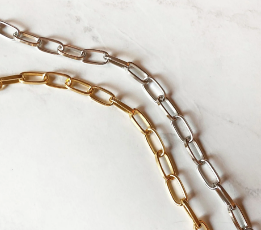 A stylish chunky chain necklace with bold links, perfect for enhancing any outfit.