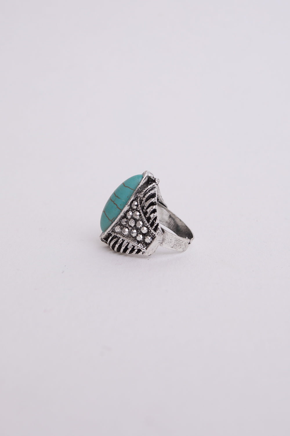 Classic Marquise Turquoise Ring featuring a vibrant turquoise stone set in a durable zinc alloy band, adjustable for a perfect fit.