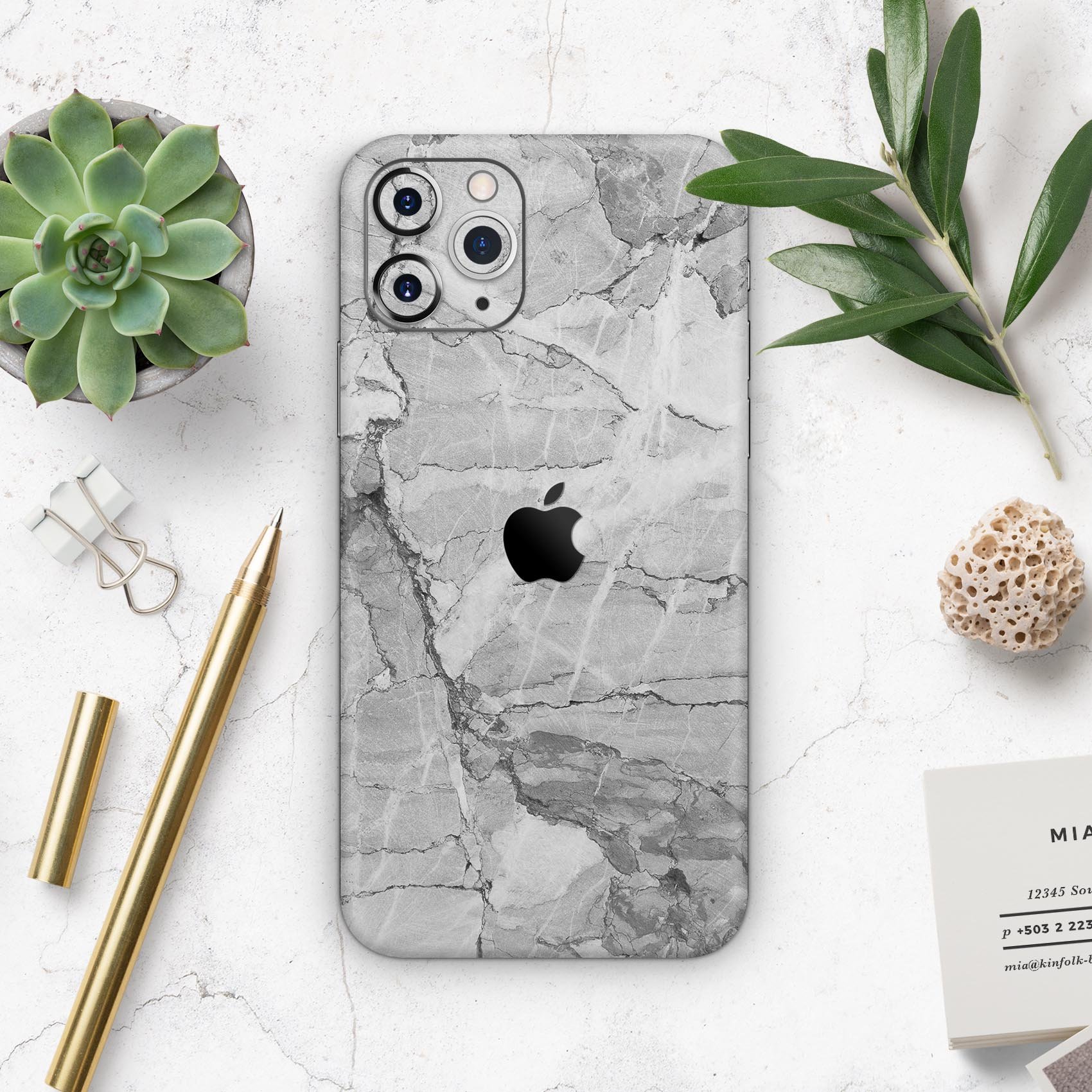 Gray Slate Marble Skin-Kit for Apple iPhone 14 and 13, showcasing a stylish marble design.