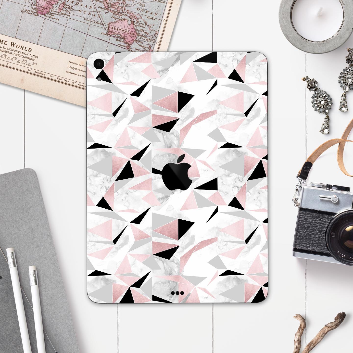 Karamfila Marble & Rose Gold skin decal for Apple devices, showcasing a stylish marble pattern with rose gold accents.