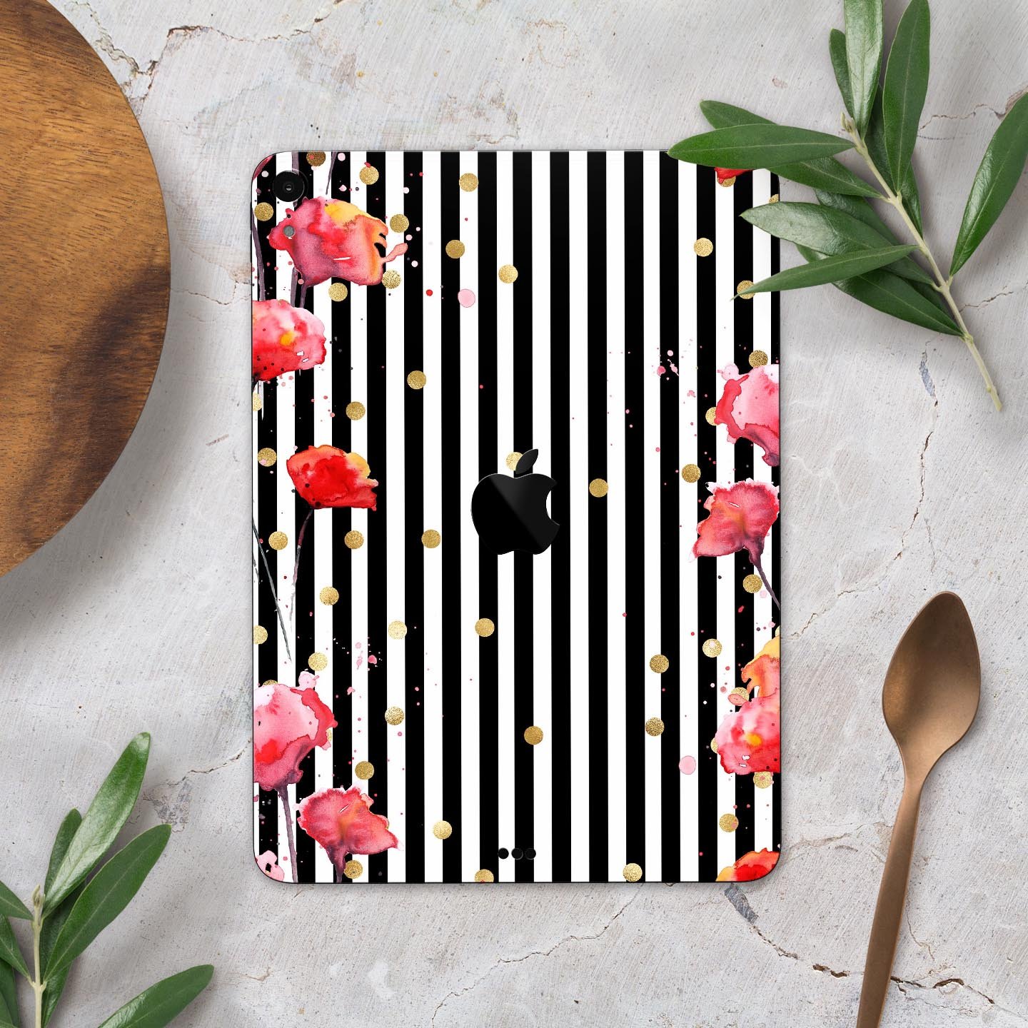 Karamfila Watercolo Poppies V28 full-body skin decal for Apple devices, featuring vibrant poppy design and premium 3M materials.