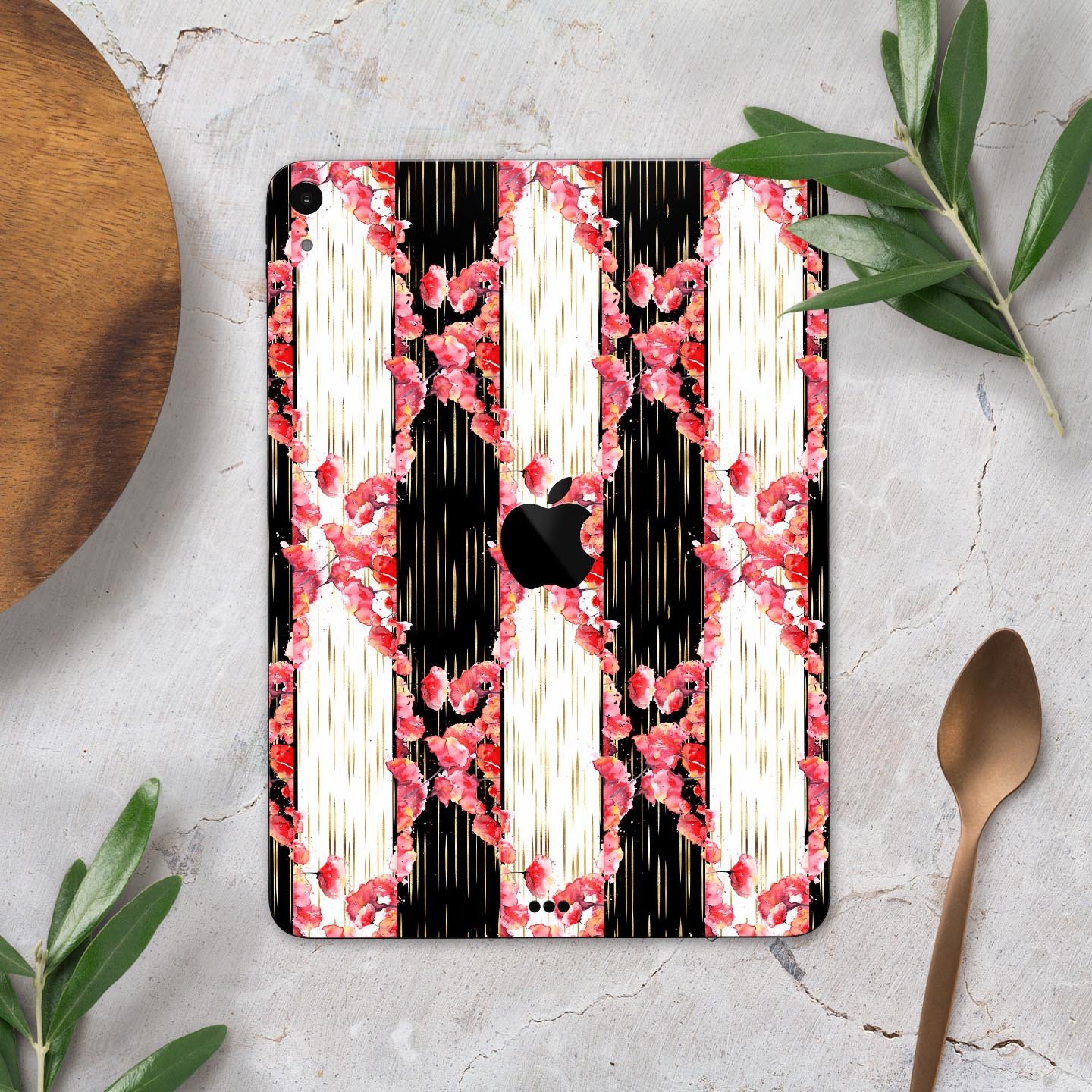 Karamfila Watercolo Poppies V6 full-body skin decal for Apple devices, featuring vibrant poppy design and premium 3M materials.