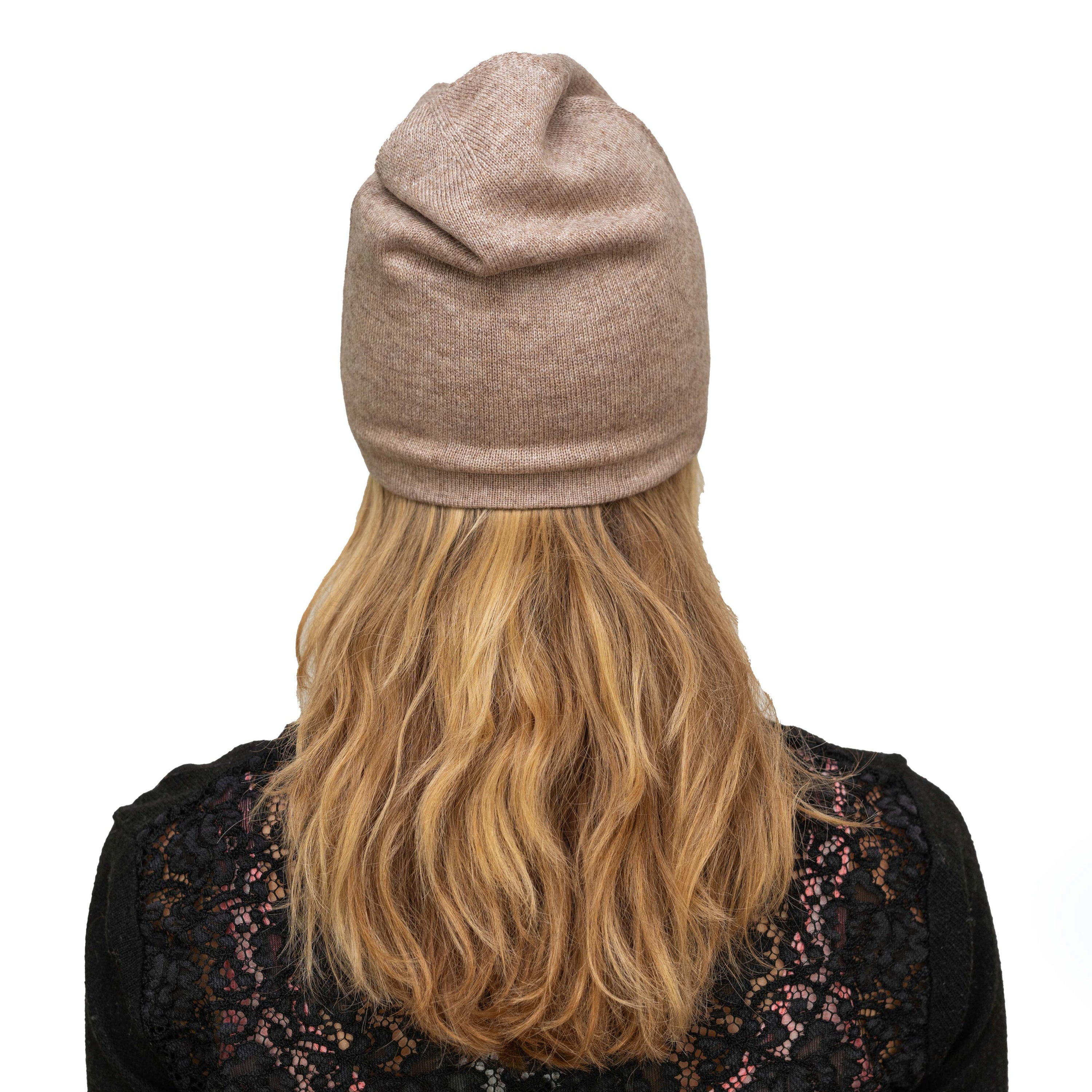 Luxuriöse hell zimt Kaschmirmütze Beanie, handgewebt aus 100% Kaschmir, leicht und stilvoll.