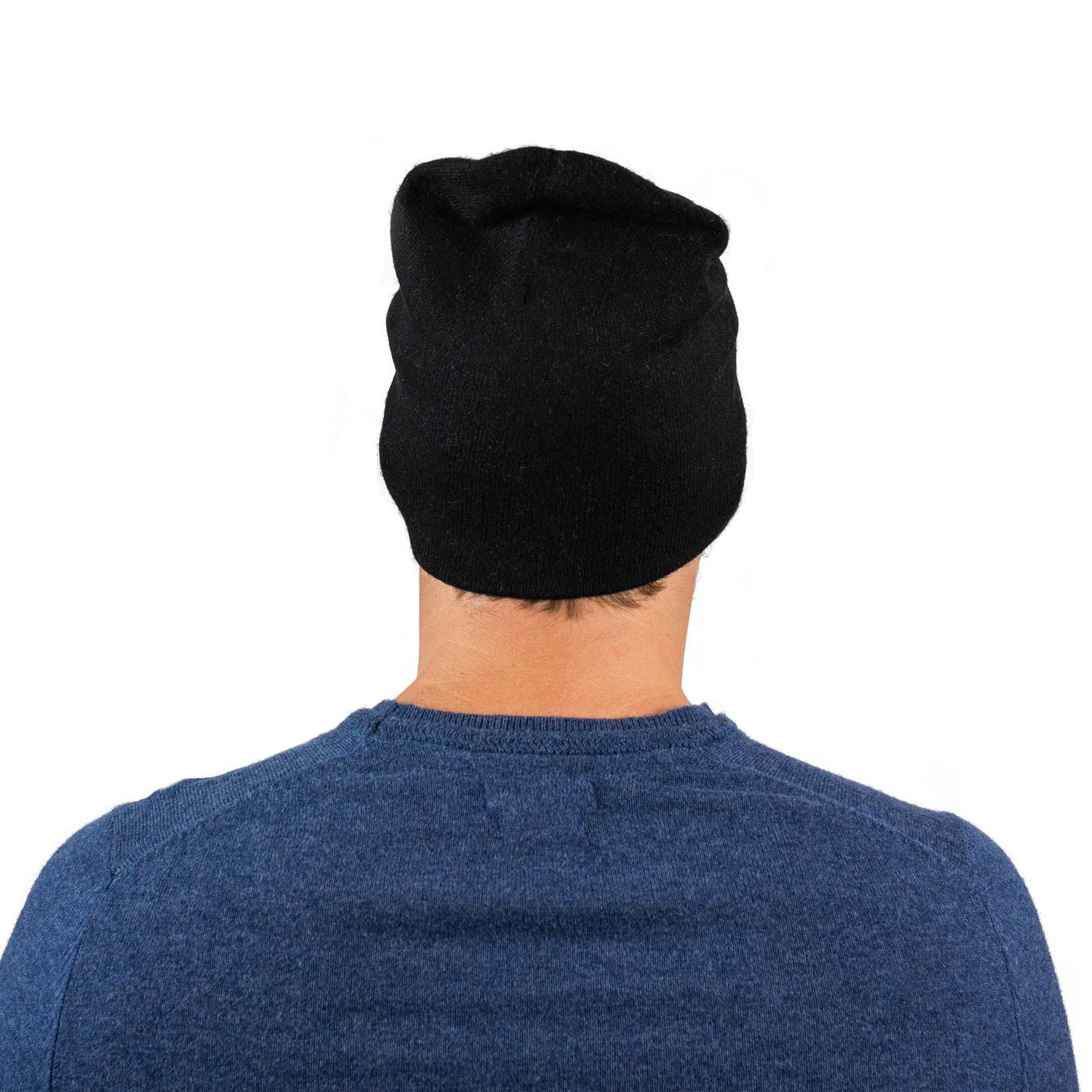 Schwarze Kaschmirmütze Beanie, handgewebt aus 100% Kaschmir, leicht und elegant.