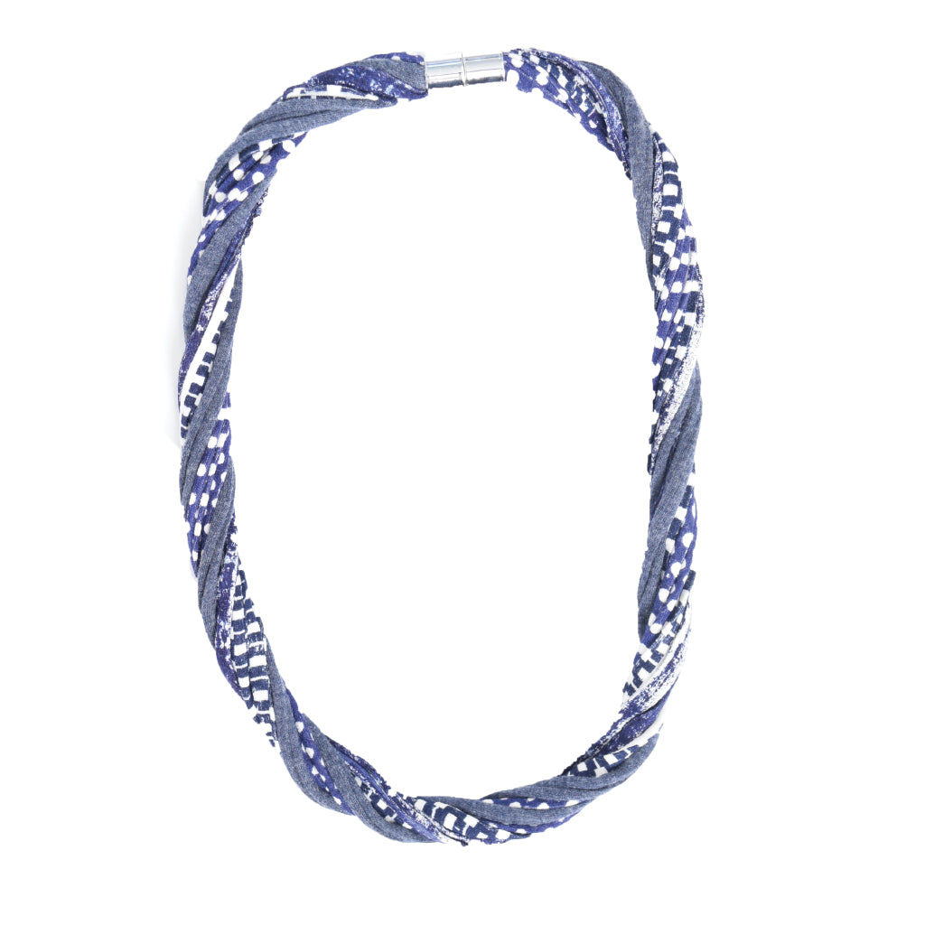 Minnie - Geo multifunctional accessory featuring a UV eco-friendly magnetic clasp, styled as a necklace and bracelet.