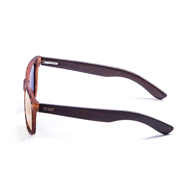 OCEAN GLASSES BEACH WOOD 50010.4 sunglasses featuring a full-rimmed rectangular frame in brown, suitable for unisex wear.