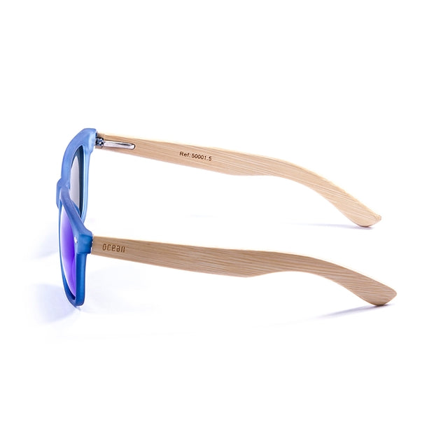 OCEAN GLASSES BEACH WOOD 50001.5 featuring a stylish blue full-rimmed rectangular frame, perfect for beach outings.