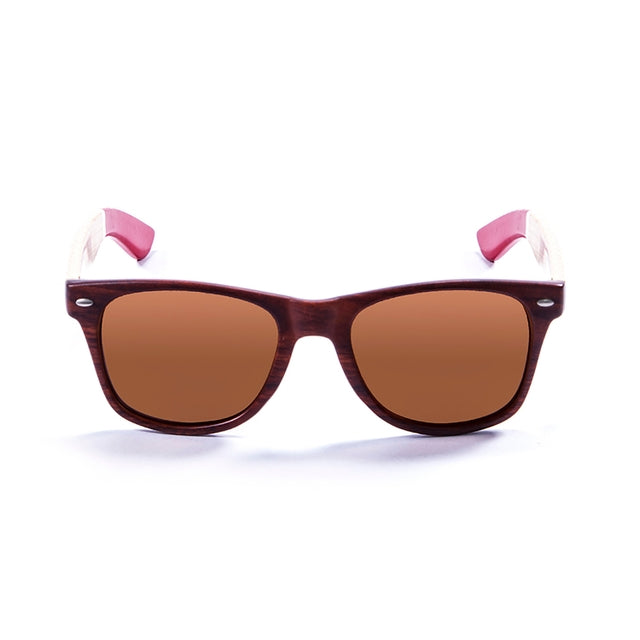 OCEAN GLASSES BEACH WOOD 50300.3 in vibrant red color with a full-rimmed rectangular frame, perfect for beach outings.