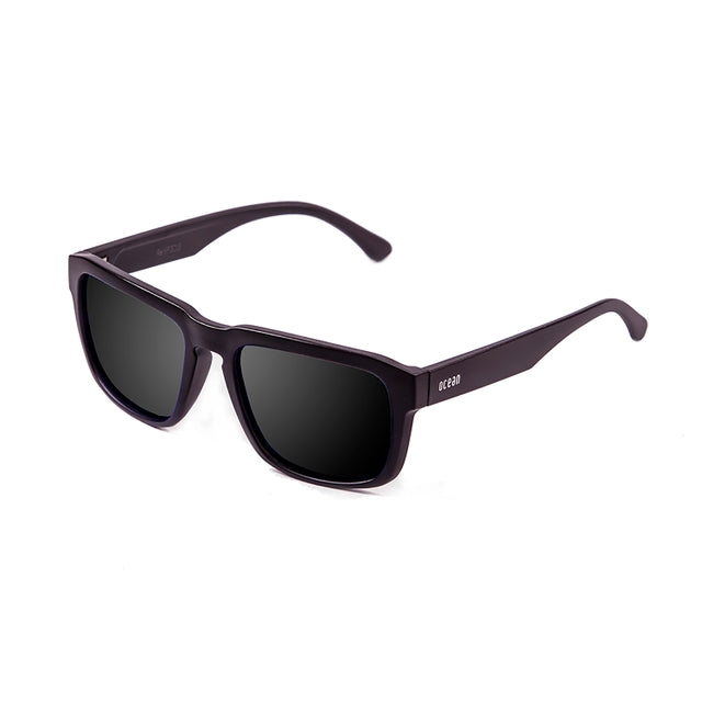 OCEAN GLASSES BIDART 30.2 full-rimmed rectangular glasses in black, made from TR90 material, suitable for unisex wear.