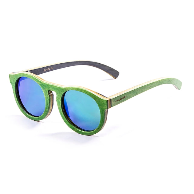 OCEAN GLASSES FIJI 54002.2 featuring a full-rimmed round wooden frame in vibrant green color, suitable for unisex wear.