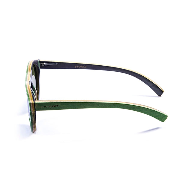 OCEAN GLASSES FIJI 54002.2 featuring a full-rimmed round wooden frame in vibrant green color, suitable for unisex wear.