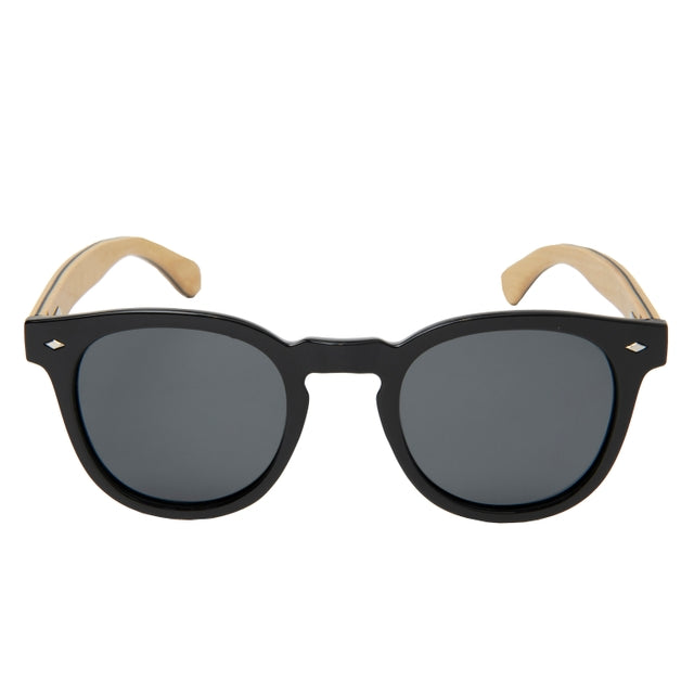 OCEAN GLASSES ILLINOIS 80000.1 featuring a full-rimmed round black frame, suitable for unisex wear.