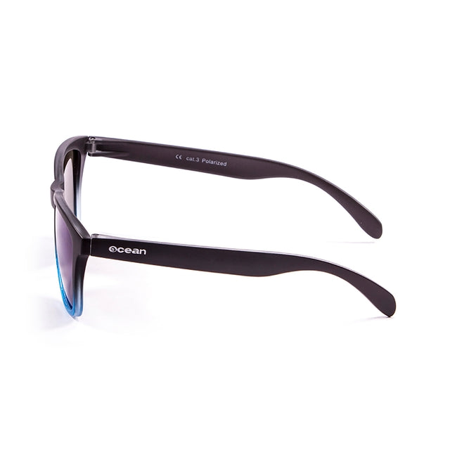 OCEAN GLASSES SEA 40002.117 black rectangular sunglasses with full-rimmed frame, suitable for unisex wear.