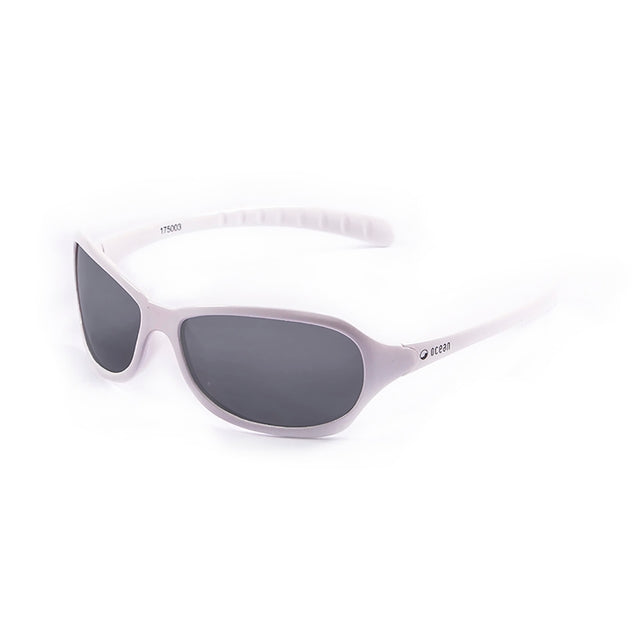 OCEAN GLASSES VIRGINIA BEACH 17500.3 in white, featuring a full-rimmed rectangular frame designed for kids.