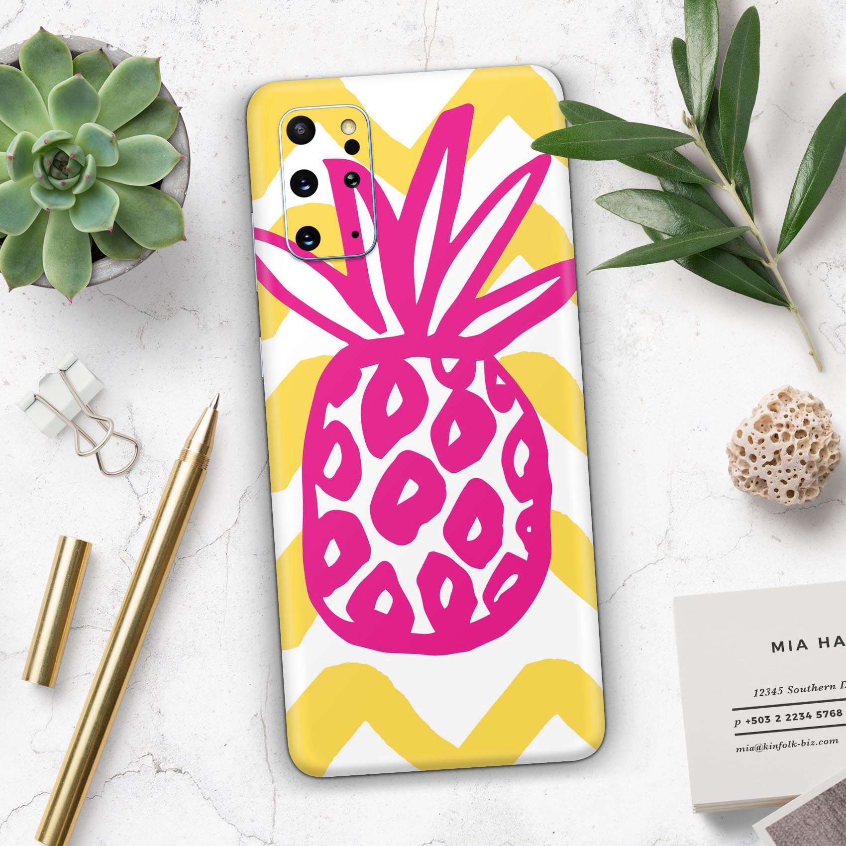 Pink and Yellow Pineapple Skin-Kit for Samsung Galaxy S-Series, showcasing vibrant colors and a sleek design.