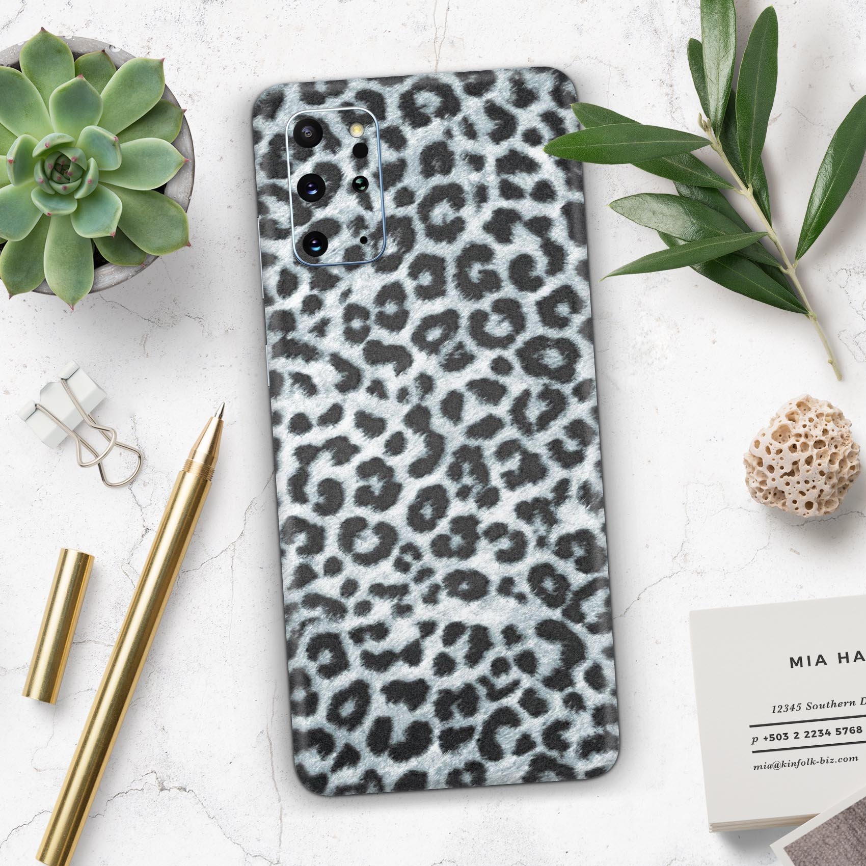 Real Leopard Animal Print Skin-Kit for Samsung Galaxy S-Series, showcasing a stylish design with a premium vinyl finish.