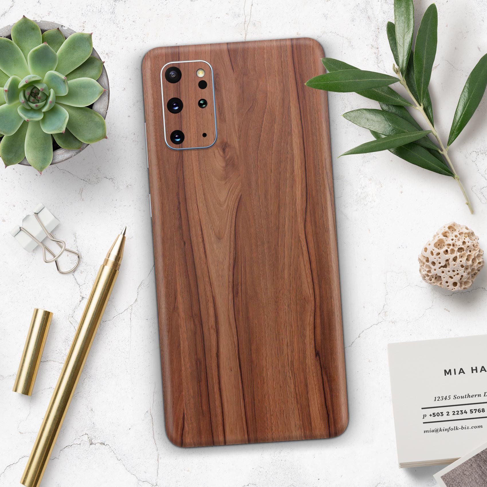 Smooth-grained wooden plank skin for Samsung Galaxy S-Series, showcasing a stylish design and premium finish.