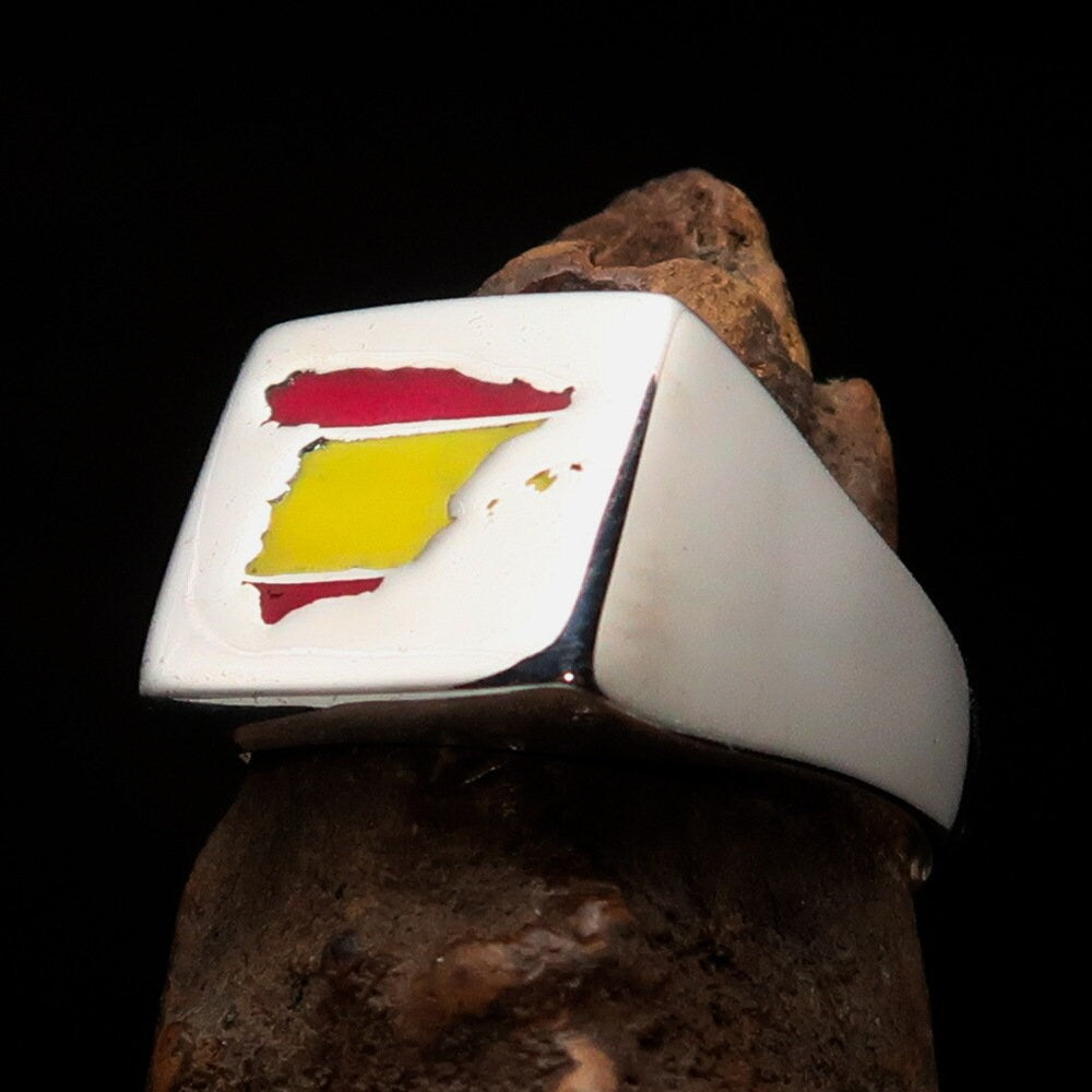 Stylish Spanish Flag Ring made of sterling silver with an engraved flag design, perfect for men.