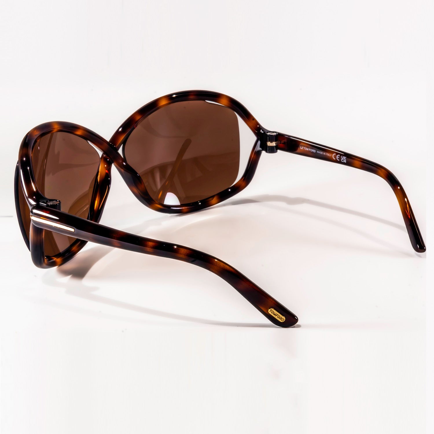 Tom Ford Bettina TF1068 full rim acetate eyeglasses in classic shape, showcasing elegant design and premium quality.