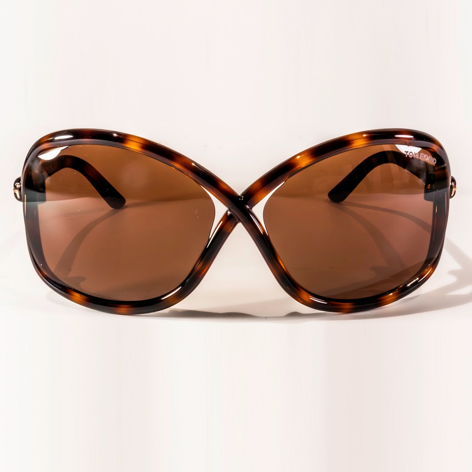 Tom Ford Bettina TF1068 full rim acetate eyeglasses in classic shape, showcasing elegant design and premium quality.