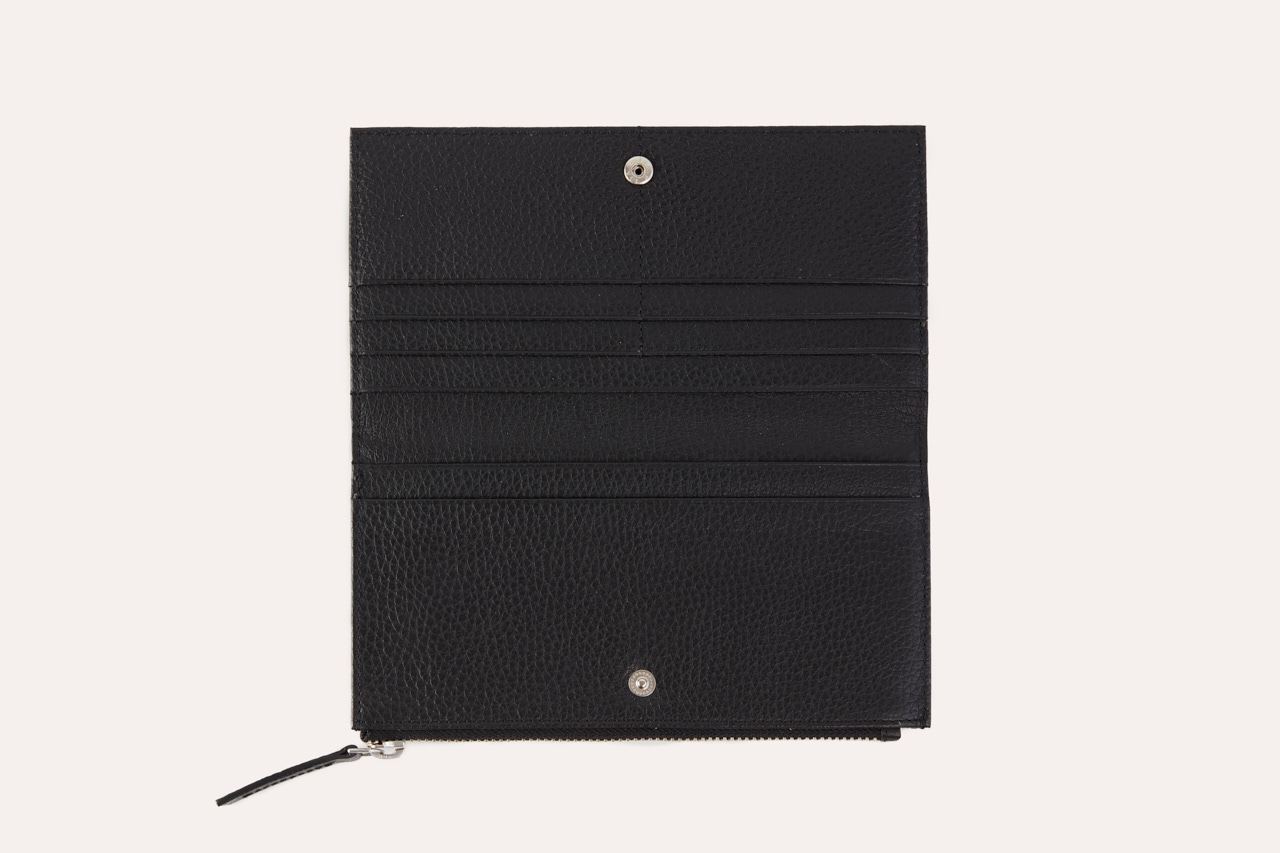 Top Zip Wallet made of genuine pebble leather with multiple card slots and a zip coin pouch.