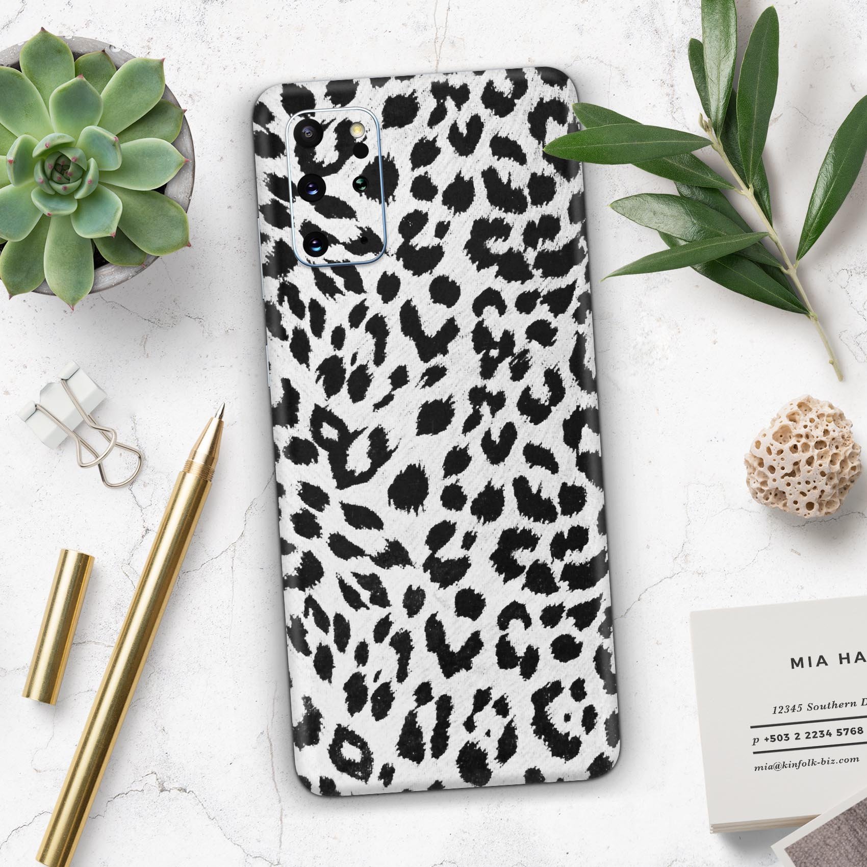 Vector Leopard Animal Print Skin-Kit for Samsung Galaxy S-Series, showcasing a stylish design with a premium vinyl finish.