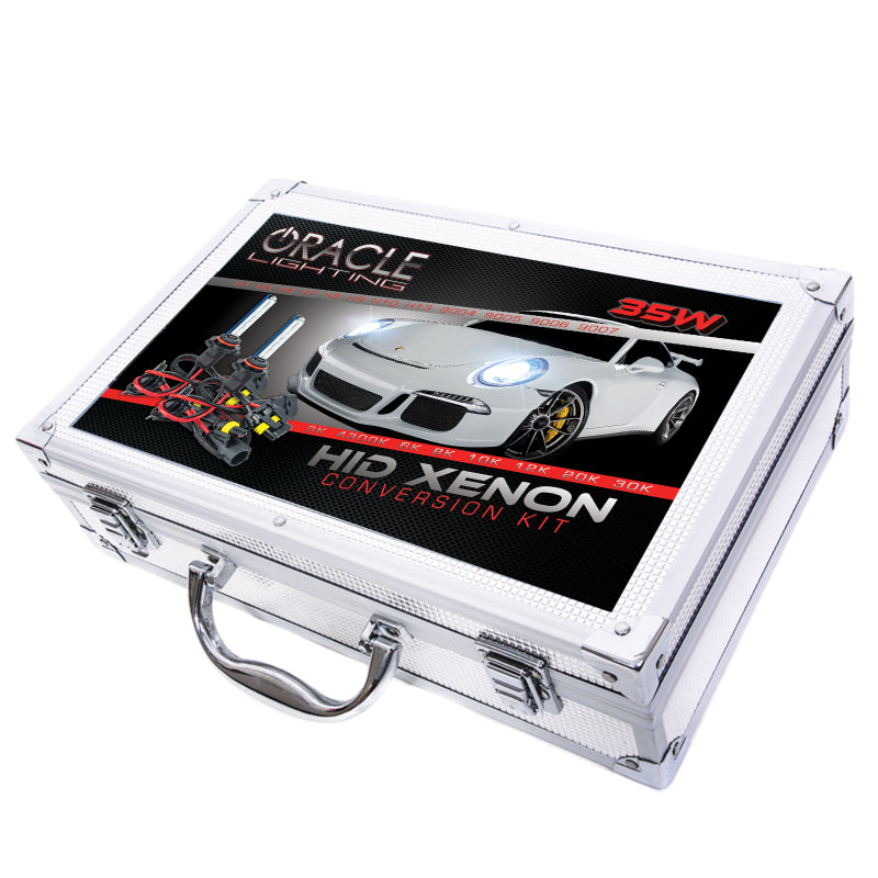 Oracle 9005 35W Canbus Xenon HID Kit - 6000K with digital ballasts and wiring harness, showcasing its advanced design and features.