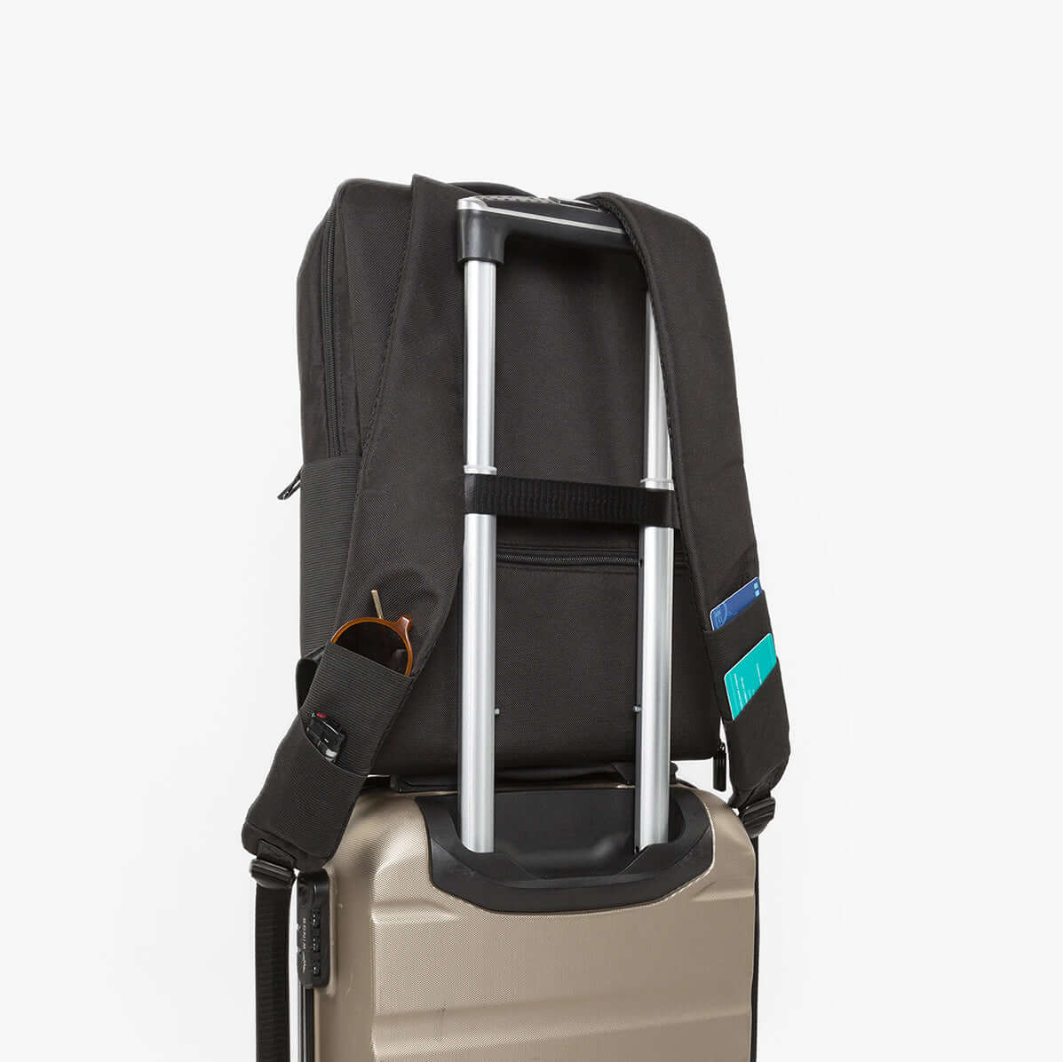 CITYC 2 in 1 Travel Backpack featuring expandable design, padded laptop compartment, and shoulder strap pockets, ideal for travel and city use.