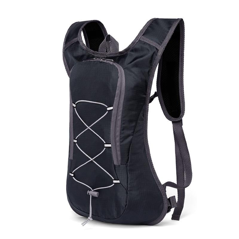 High quality outdoors and riding backpack for men and women, made of durable polyester, featuring a compact design and a drinking water bag.