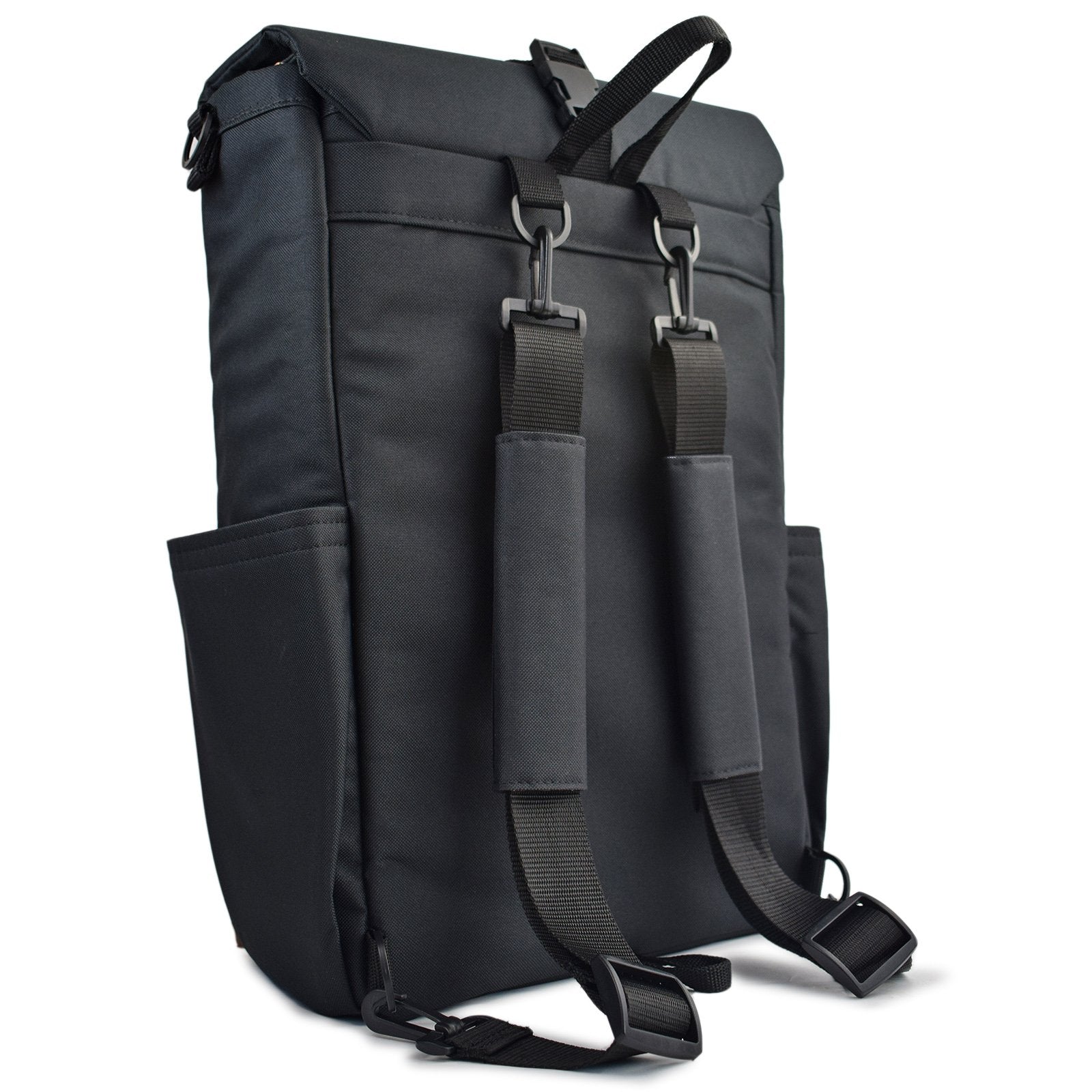 Woodsack XL Backpack in black, showcasing spacious design and padded straps for comfort.