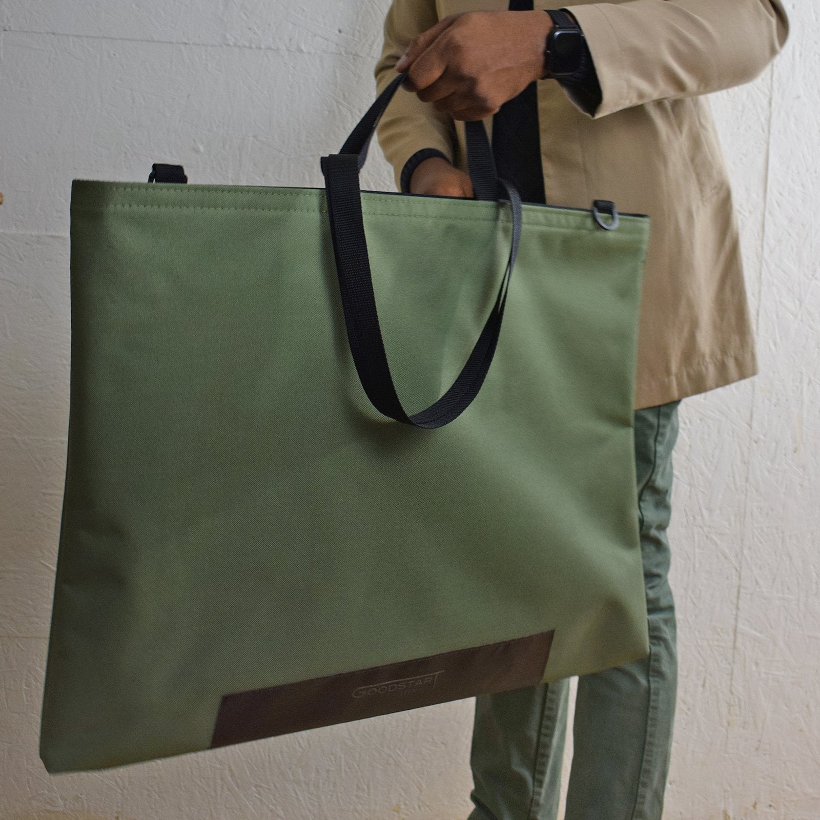 XL Tote Bag Shopper in Olive Green, spacious and stylish, perfect for shopping and daily use.