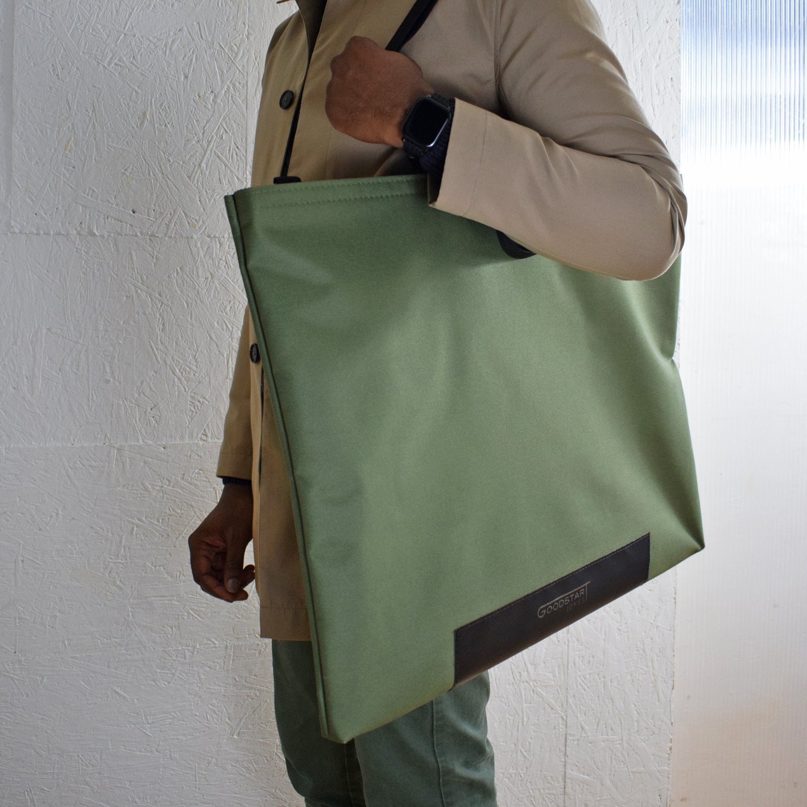 XL Tote Bag Shopper in Olive Green, spacious and stylish, perfect for shopping and daily use.