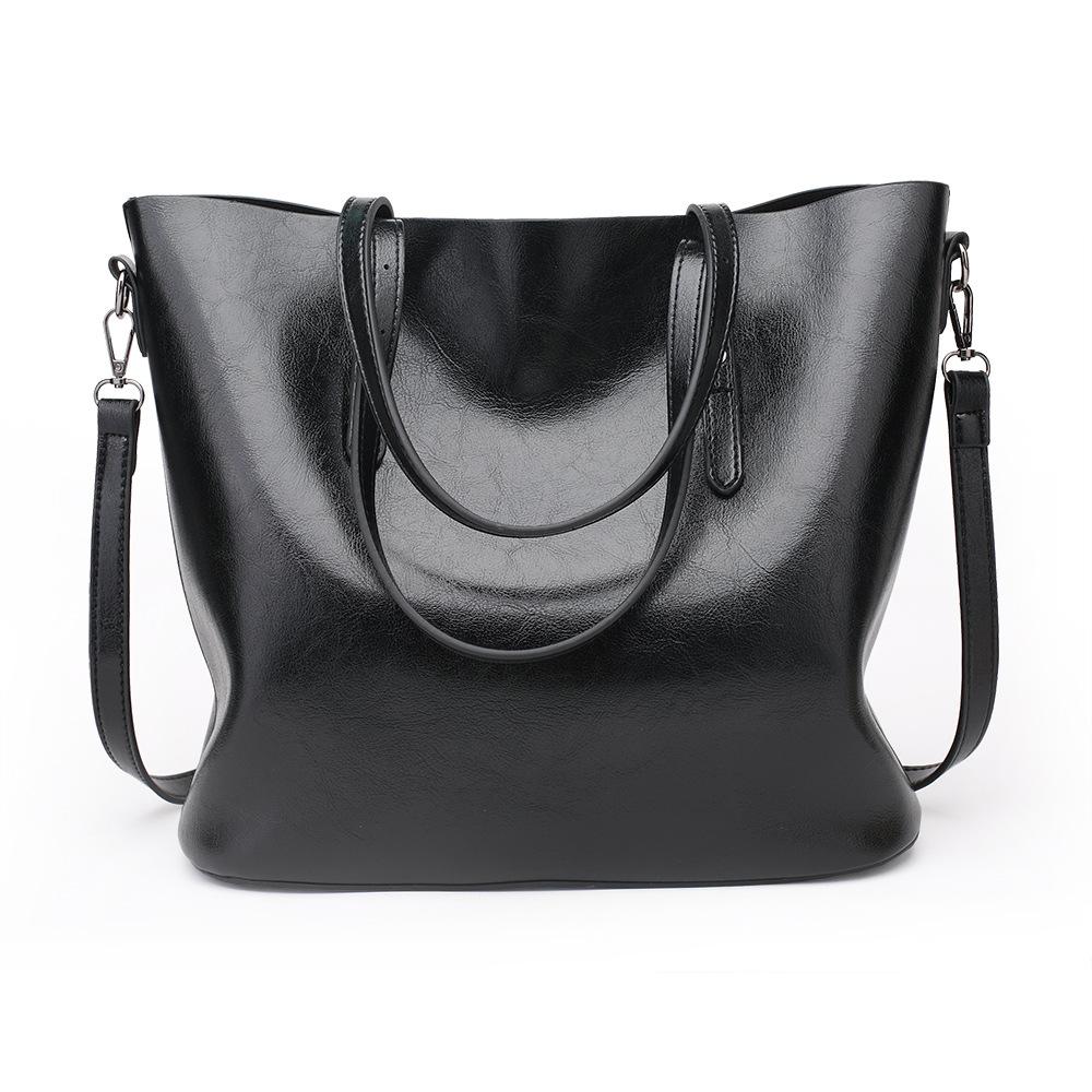 Leisure Fashion Simple Shoulder Bag for Ladies in stylish PU leather, featuring a comfortable shoulder strap and elegant alloy accents.