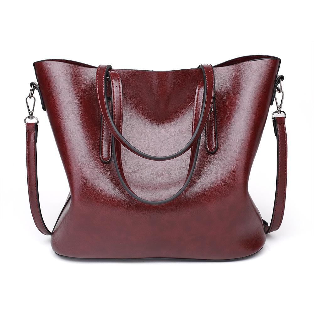 Leisure Fashion Simple Shoulder Bag for Ladies in stylish PU leather, featuring a comfortable shoulder strap and elegant alloy accents.